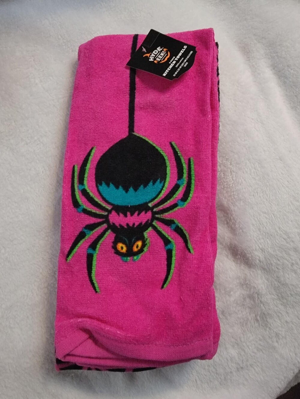 NWT-Hyde And EEK! Halloween Pink & Black Spider And Spiderweb Kitchen Towel Set